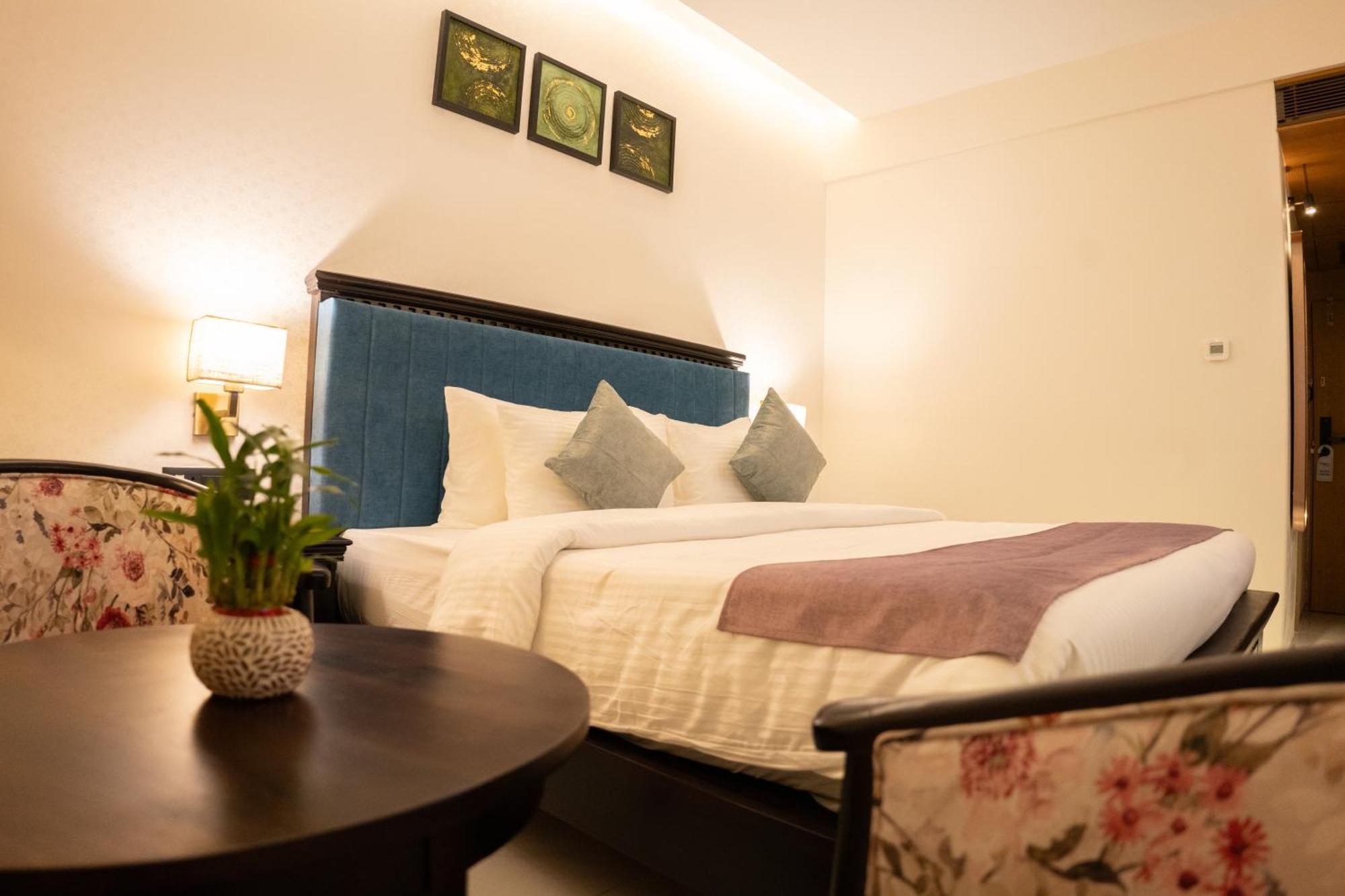 Hotel Pride Elite, Daman Extérieur photo