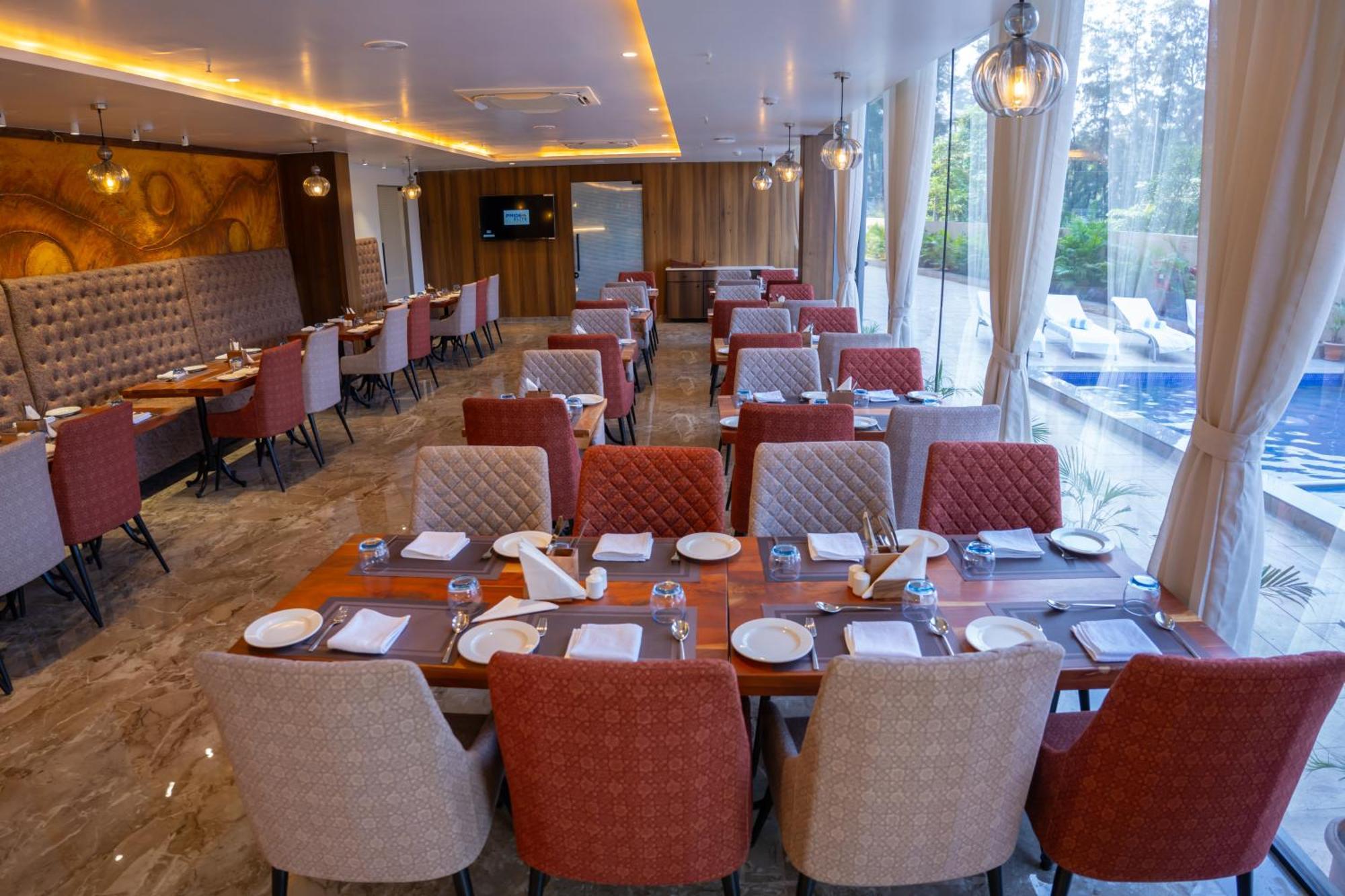 Hotel Pride Elite, Daman Extérieur photo