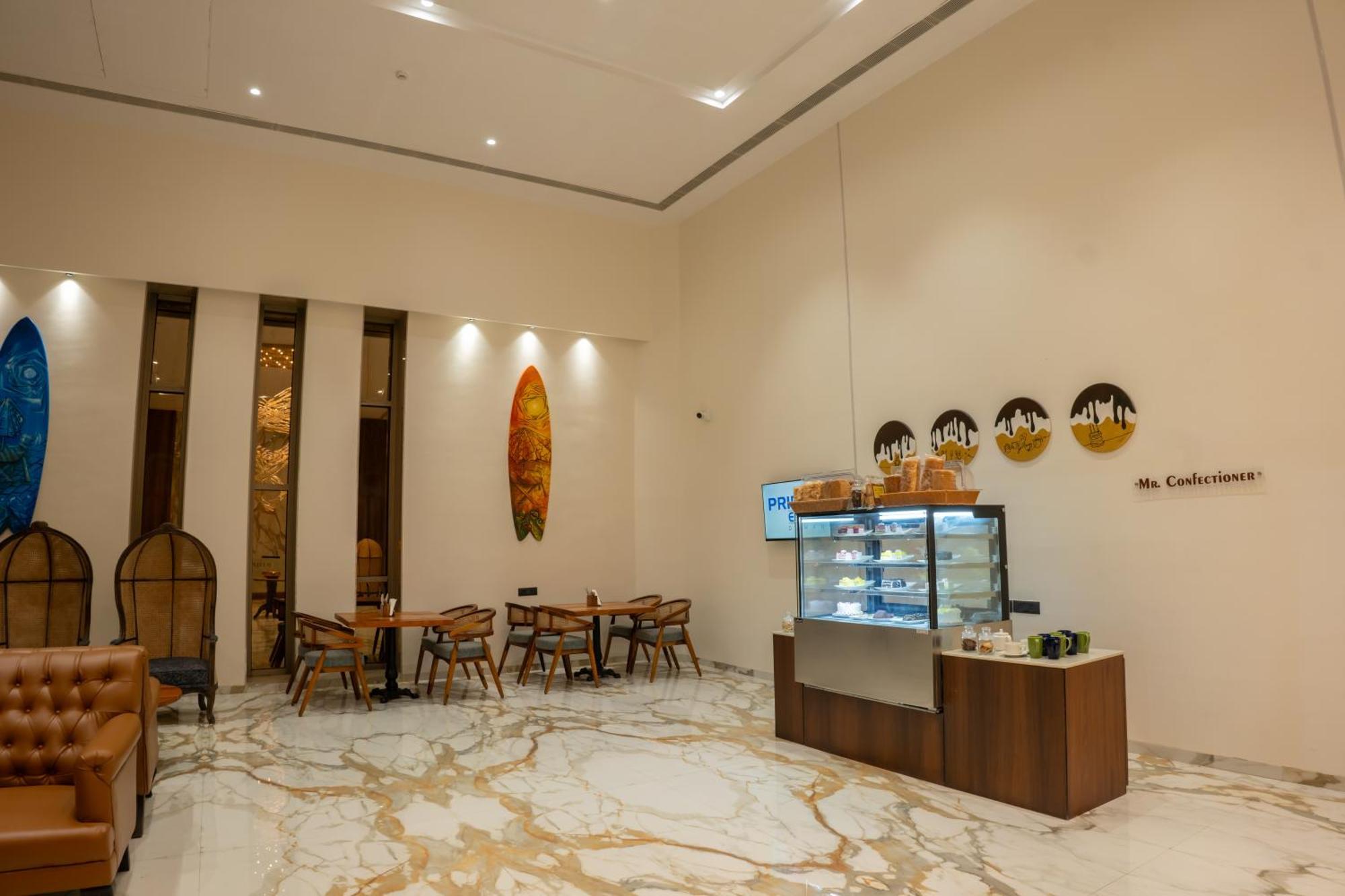 Hotel Pride Elite, Daman Extérieur photo