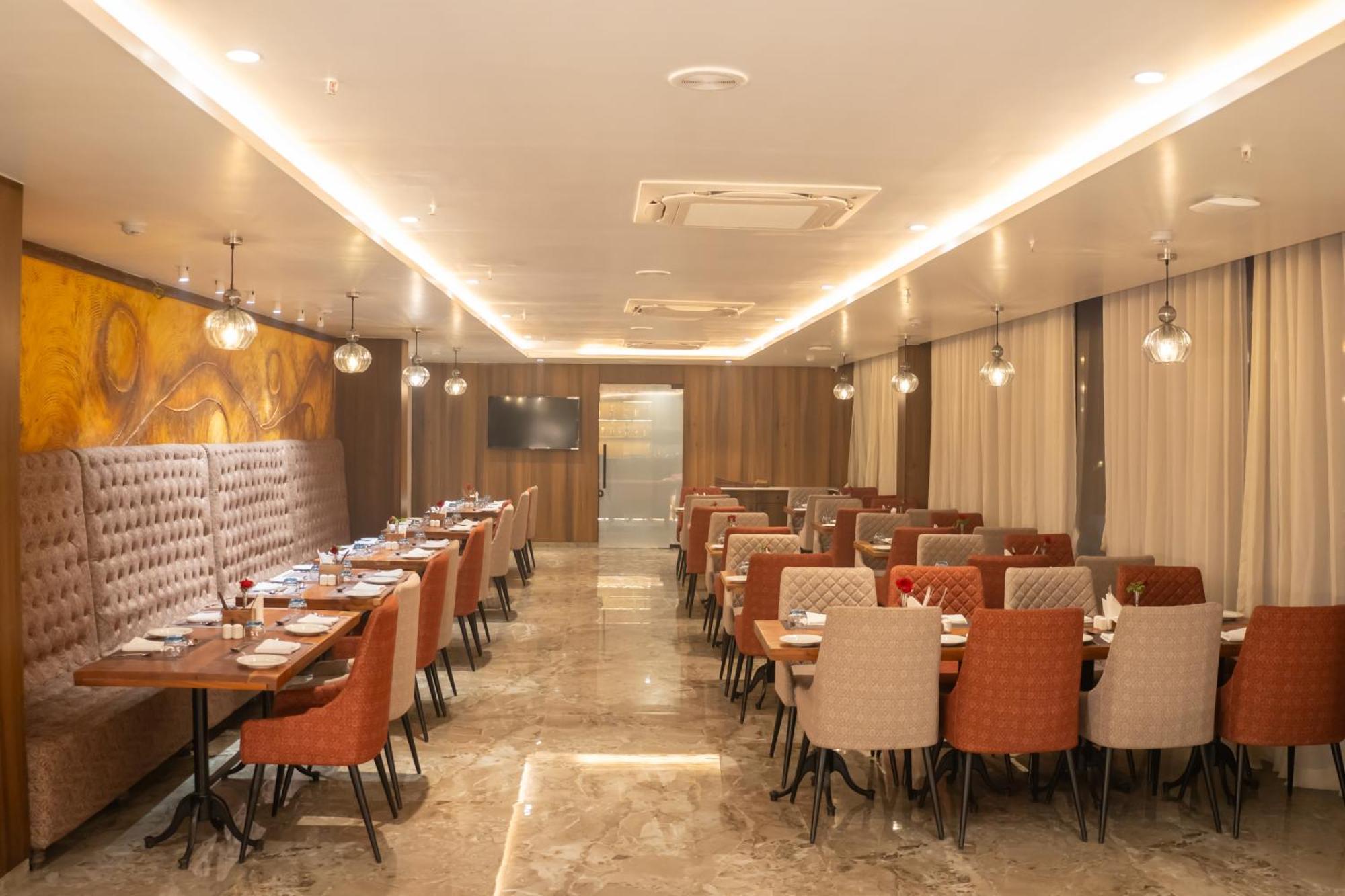 Hotel Pride Elite, Daman Extérieur photo